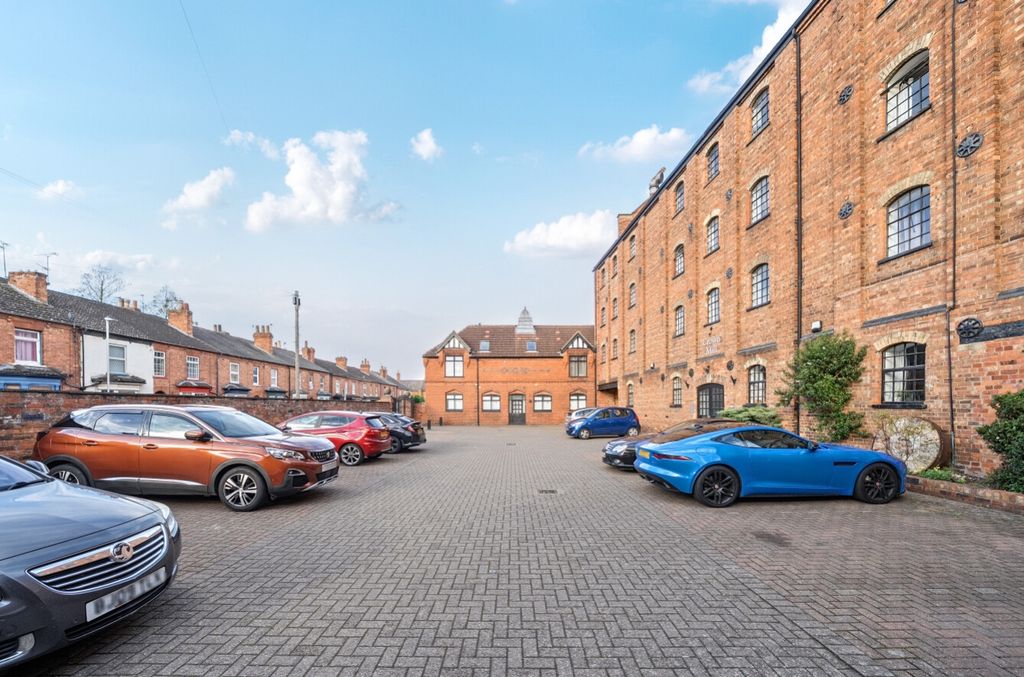 Additional image 19 of 2 bed flat for saleCrown Mill Vernon Street, Lincoln, Lincolnshire LN5