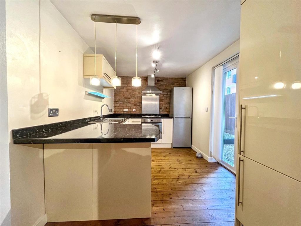 1 bed flat for saleTunnel Terrace, Newport NP20