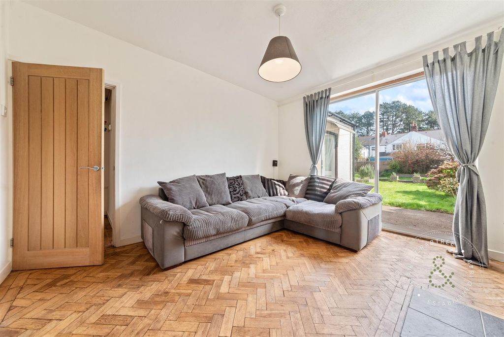 Additional image 6 of 4 bed semi-detached house for saleKing George V Drive East, Cardiff CF14