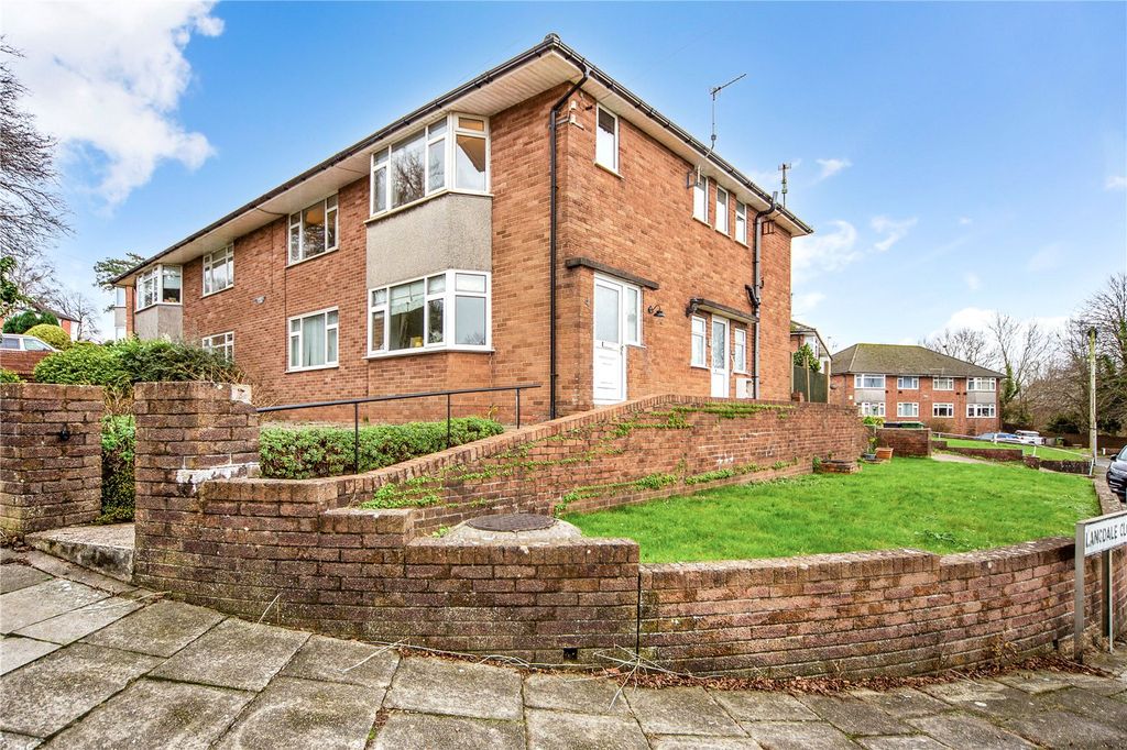 3 bed maisonette for saleHampton Court, Brandreth Road, Cardiff CF23