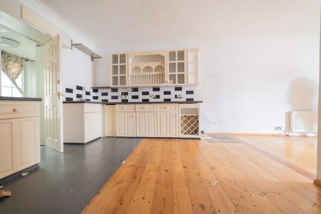 Additional image 6 of 1 bed flat for salePenarth Road, Grangetown CF11