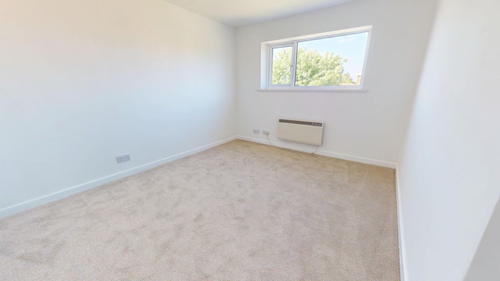 Additional image 2 of 2 bed penthouse for saleCarew Court, Whitchurch, Cardiff CF14