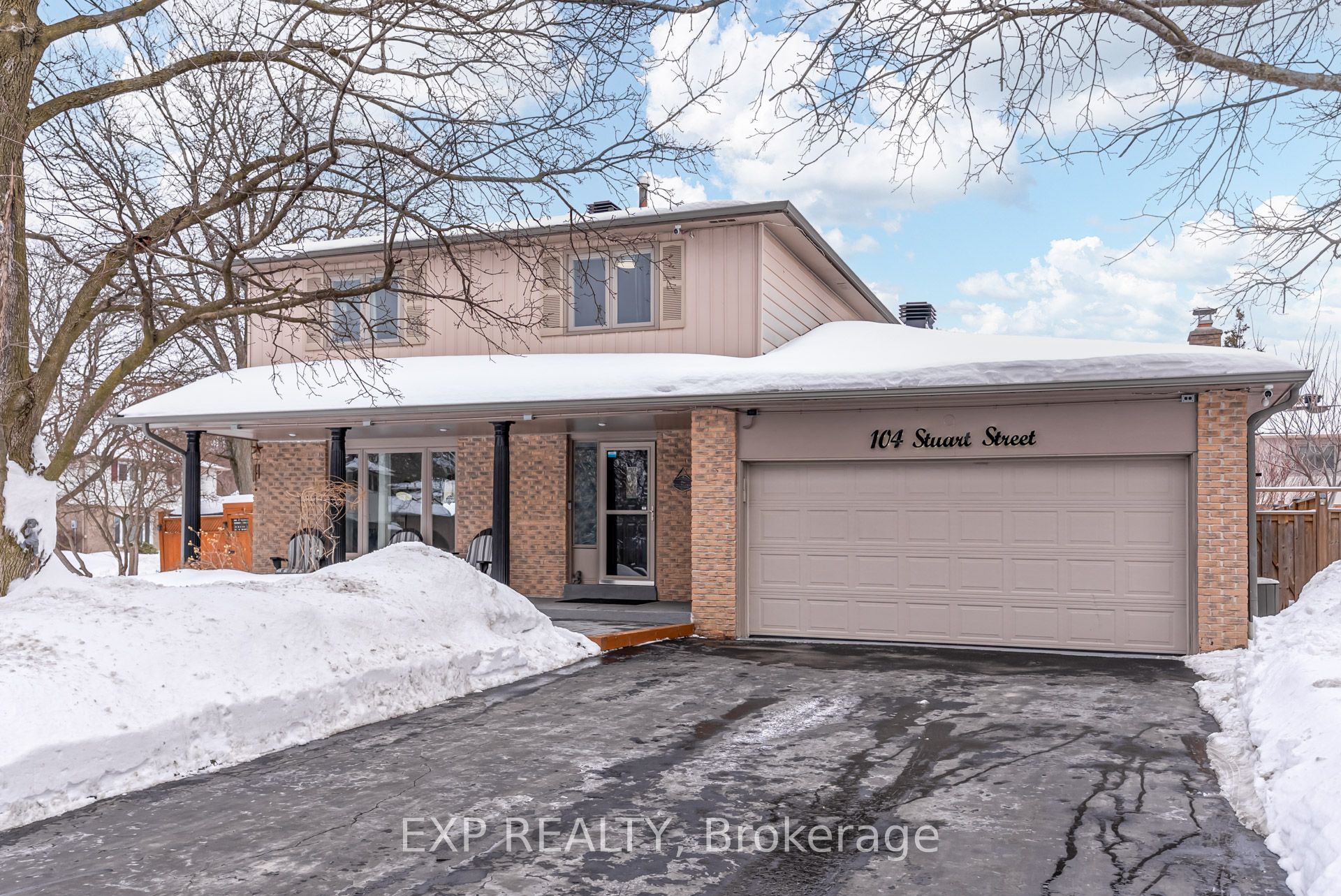 104 Stuart Street, Whitchurch-stouffville, ON, L4A 4S2