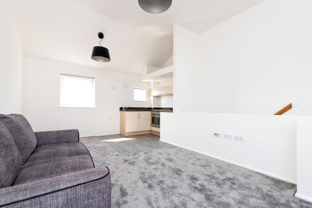 2 bed flat for saleAriel Reach, Newport NP20
