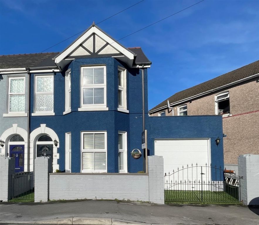 3 bed semi-detached house for saleArthur Street, Ammanford SA18
