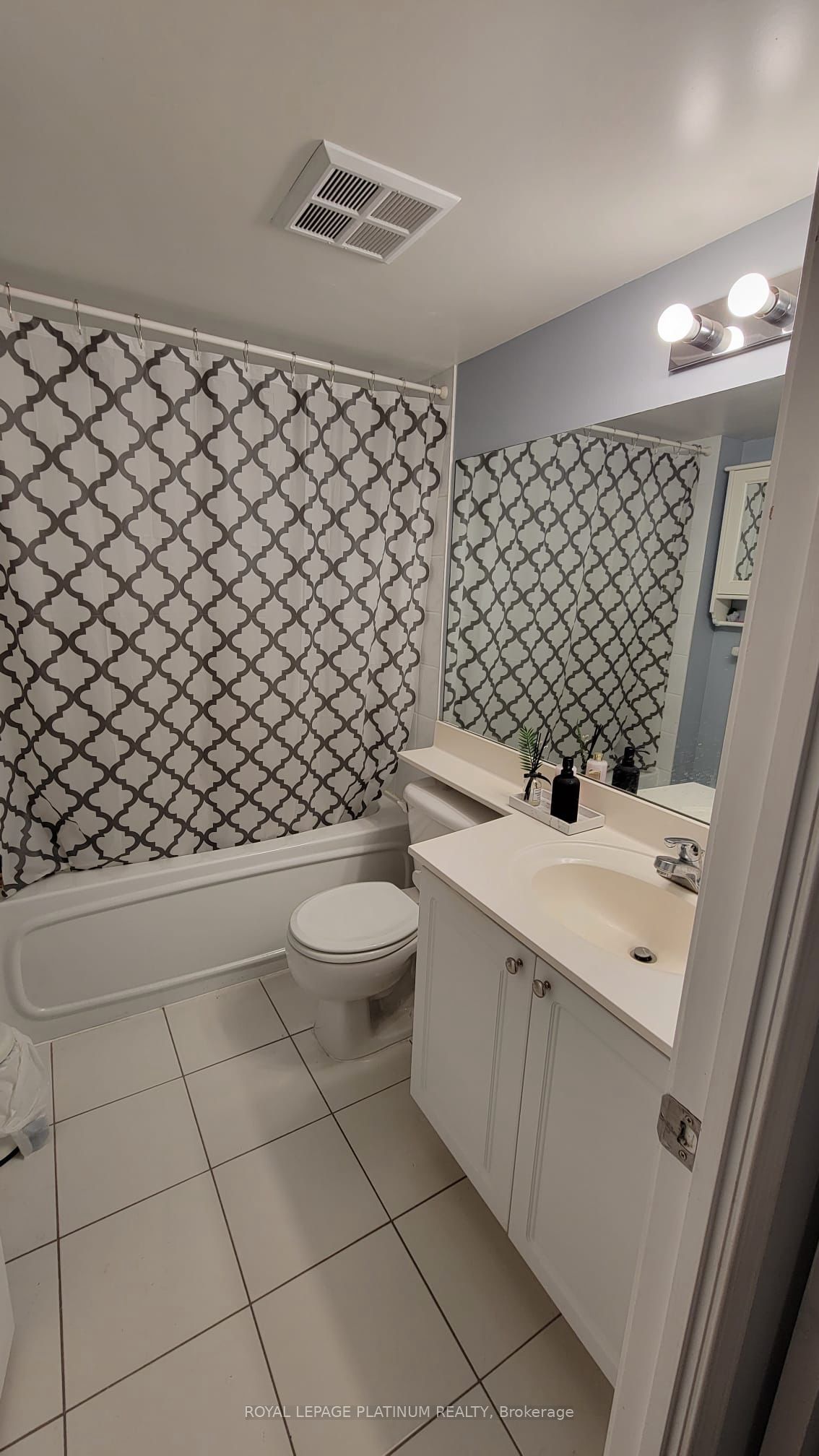 Additional image 5 of 405-33 Elm Drive W, Mississauga, ON, L5B 4M2