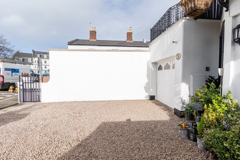 Additional image 24 of 2 bed property for sale13 Pierson Road, St Helier JE2
