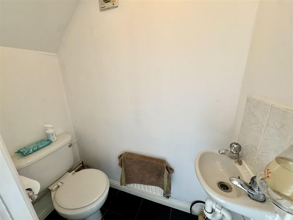 Additional image 4 of 4 bed detached house for saleWoodpecker Close, Rogiet, Caldicot NP26