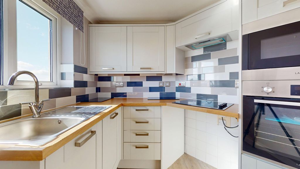 Additional image 4 of 2 bed flat for saleVelindre Road, Whitchurch, Cardiff CF14