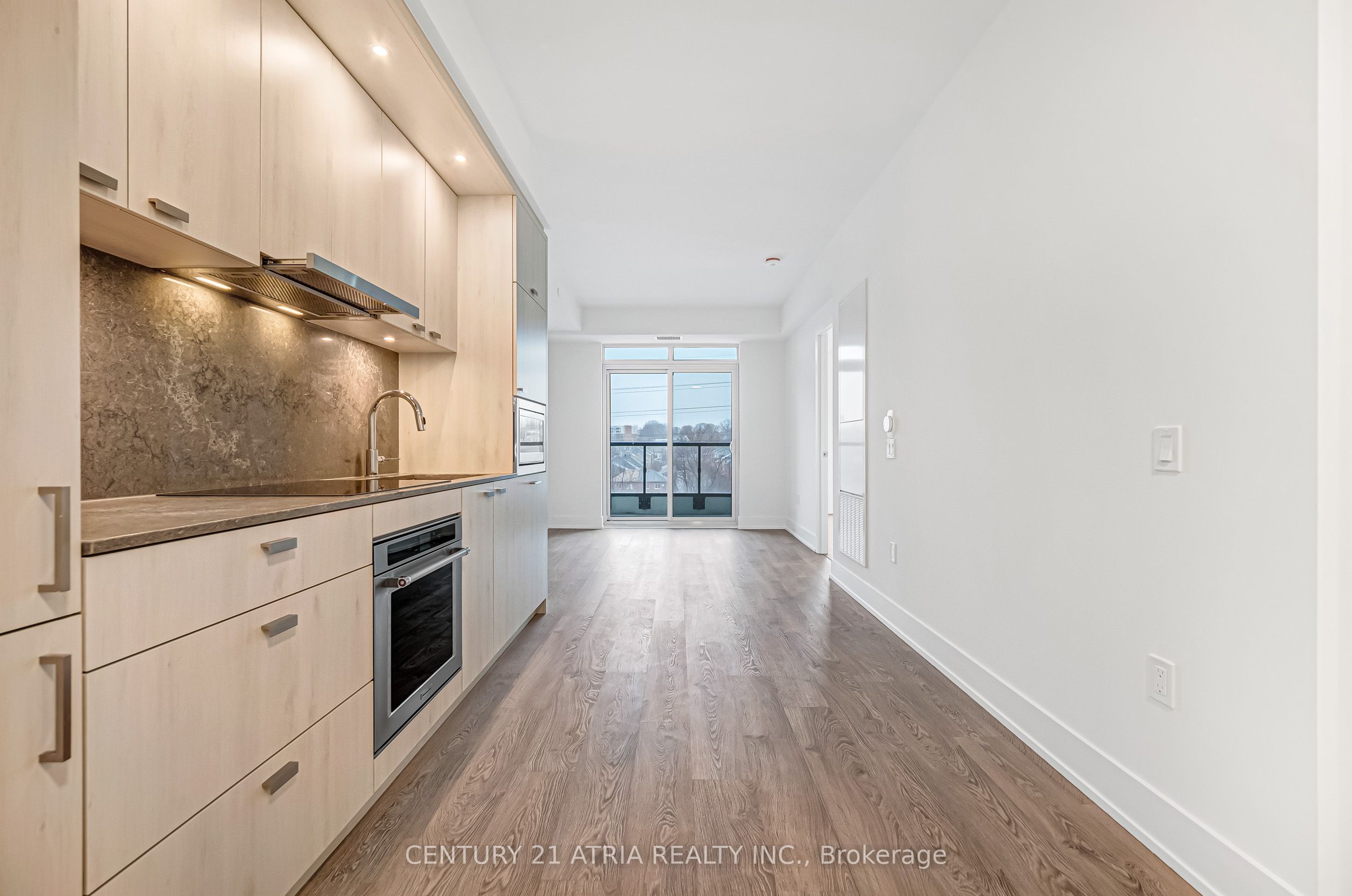 422-858 Dupont Street, Toronto, ON, M6G 0C1