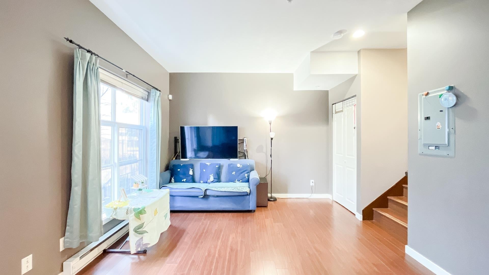 Additional image 4 of 215-4155 Central Boulevard, Burnaby, BC, V5H 4X2