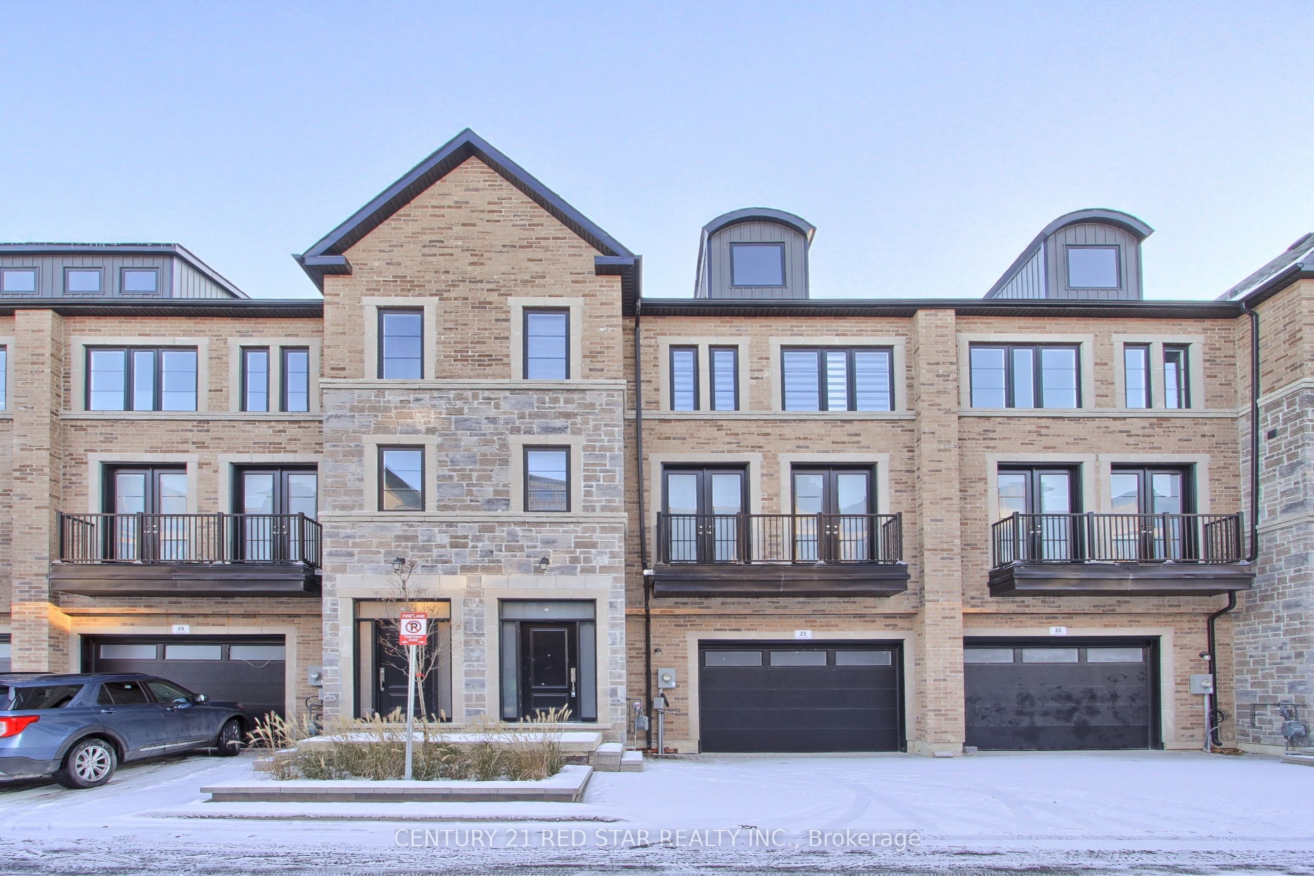23-260 Eagle Street, Newmarket, ON, L3Y 1K1