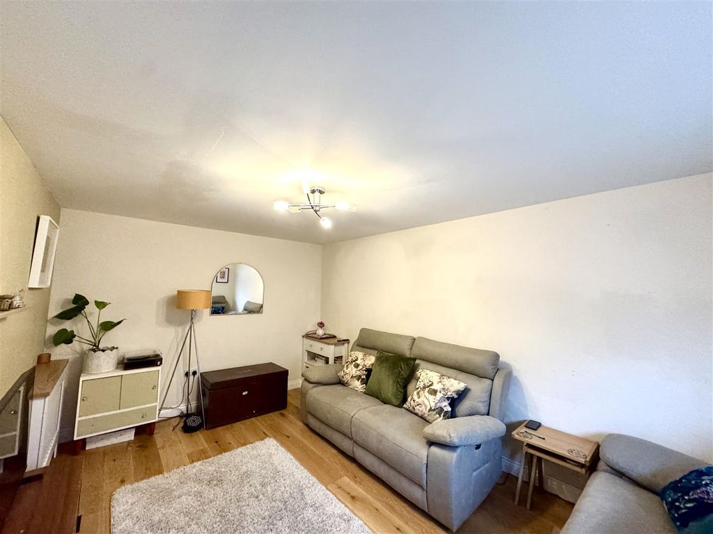 Additional image 3 of 4 bed property for saleKilpale Close, Caerwent, Caldicot NP26