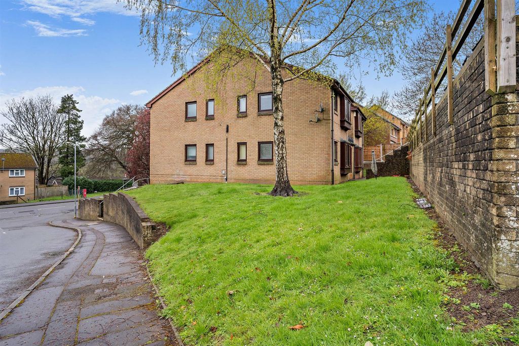 Additional image 6 of 1 bed flat for saleForest View, Cardiff CF5