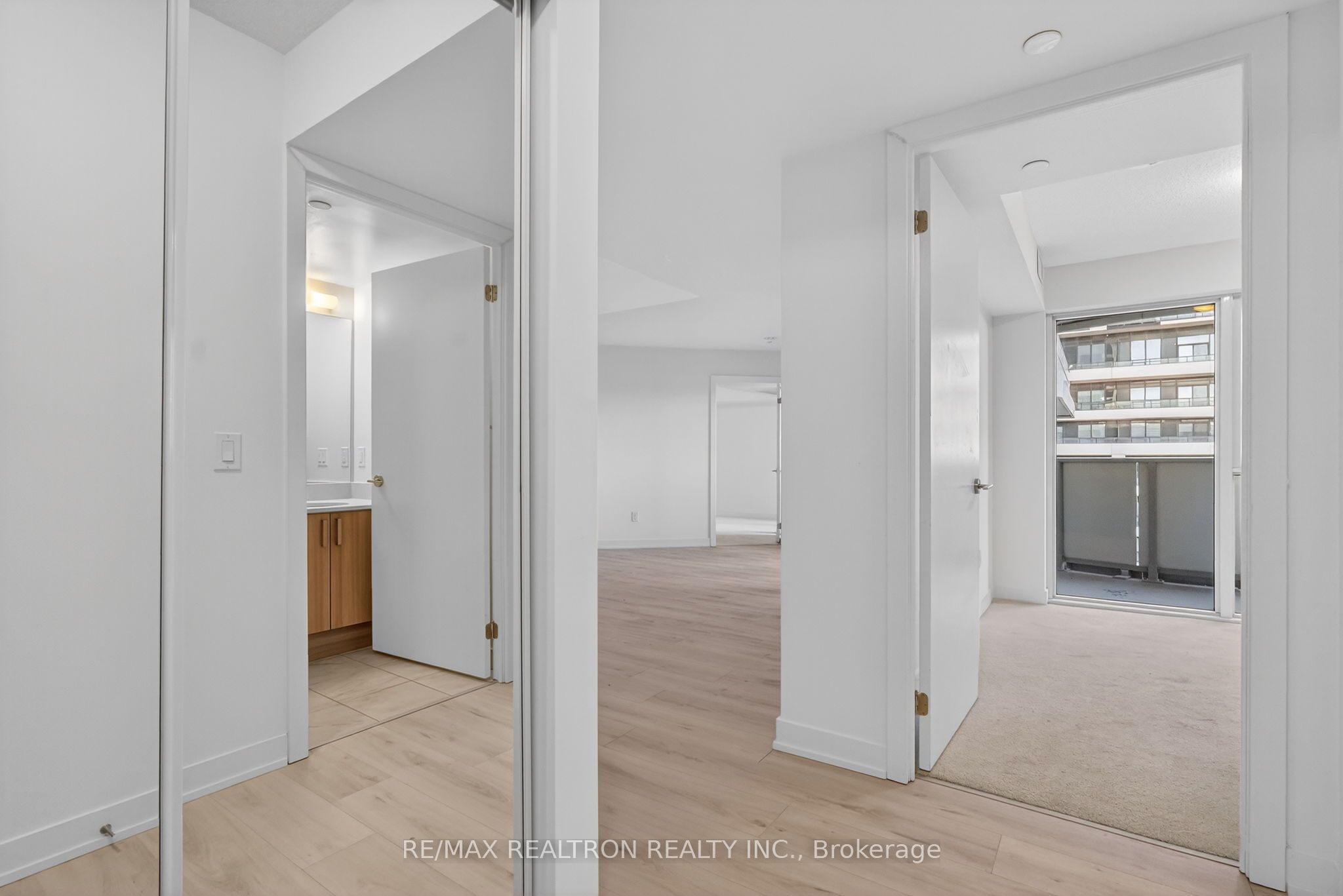 Additional image 5 of 301-1010 Sandy Beach Road, Pickering, ON, L1W 3V9