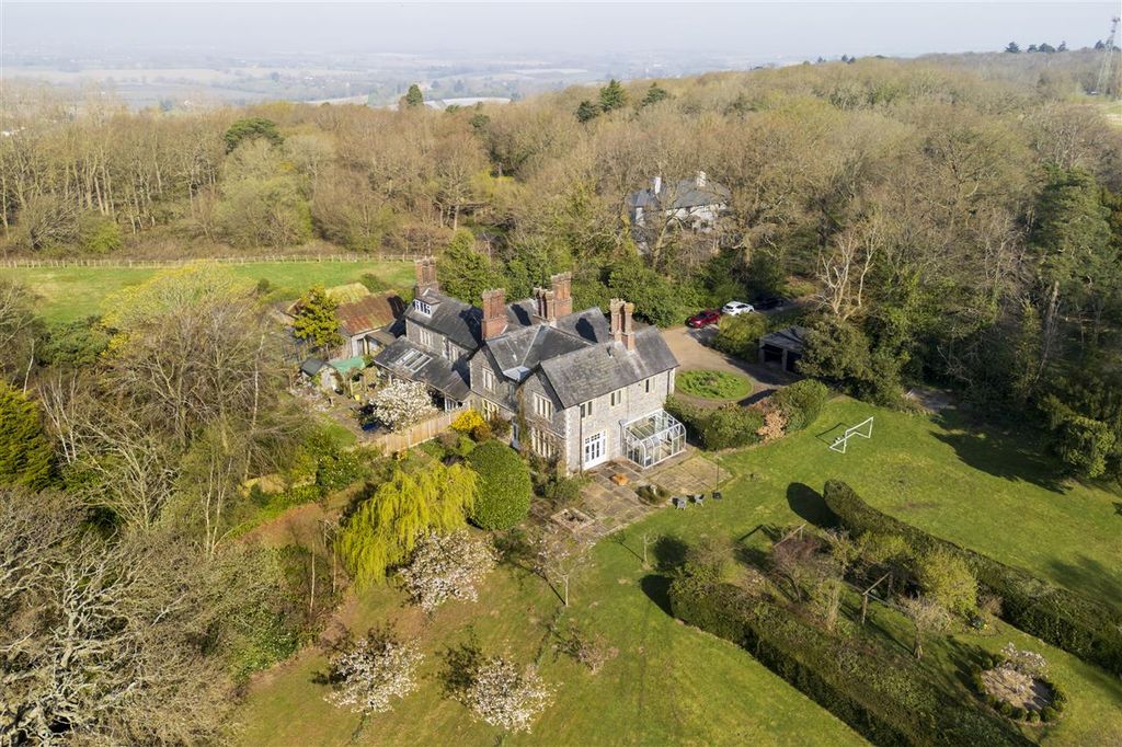4 bed semi-detached house for saleThe Old Vicarage, Boughton Hill, Dunkirk ME13