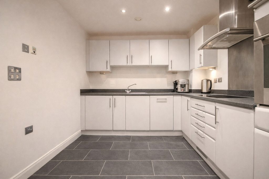 Additional image 7 of 1 bed flat for saleChandlery Way, Cardiff CF10