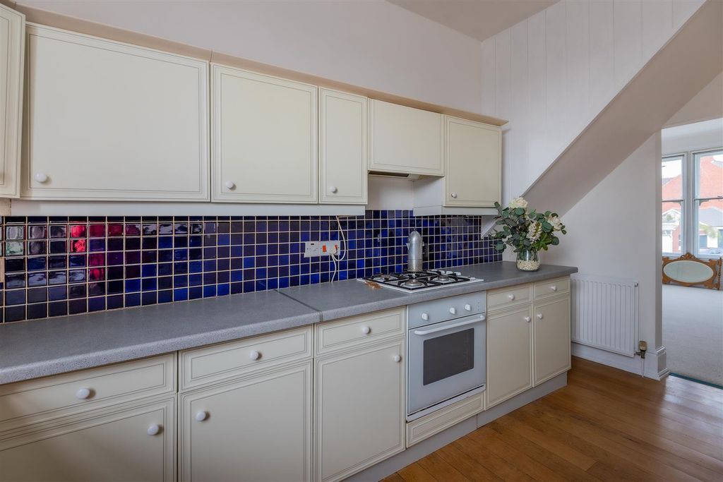 Additional image 18 of 2 bed flat for saleKimberley Road, Penylan Cardiff CF23