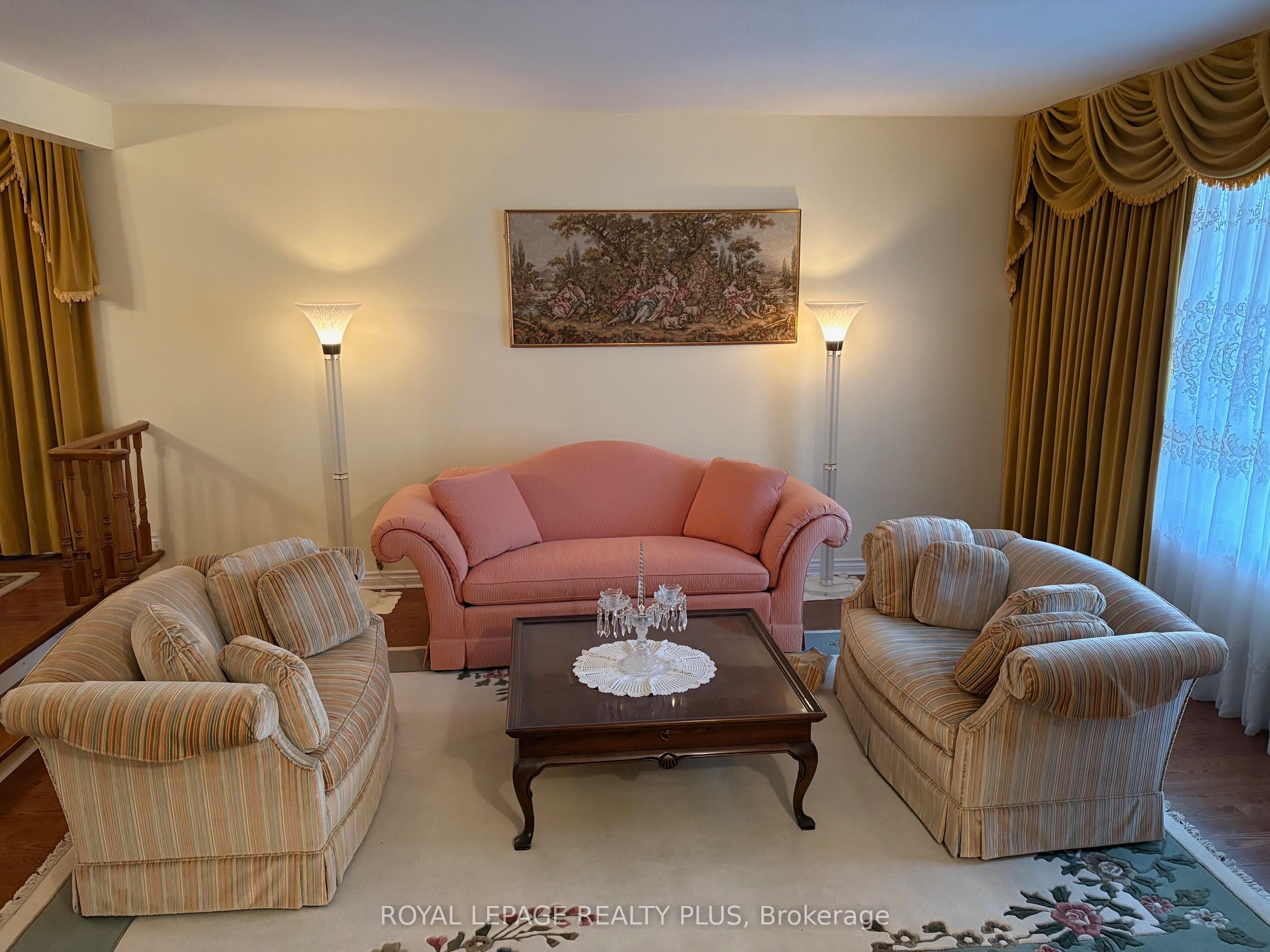 Additional image 5 of 2524 Avongate Drive S, Mississauga, ON, L5C 2X5