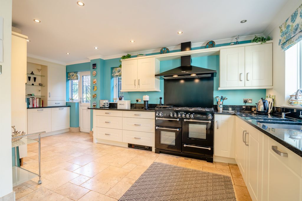 Additional image 11 of 5 bed detached house for saleCenturions Court, Caerwent, Caldicot, Monmouthshire NP26