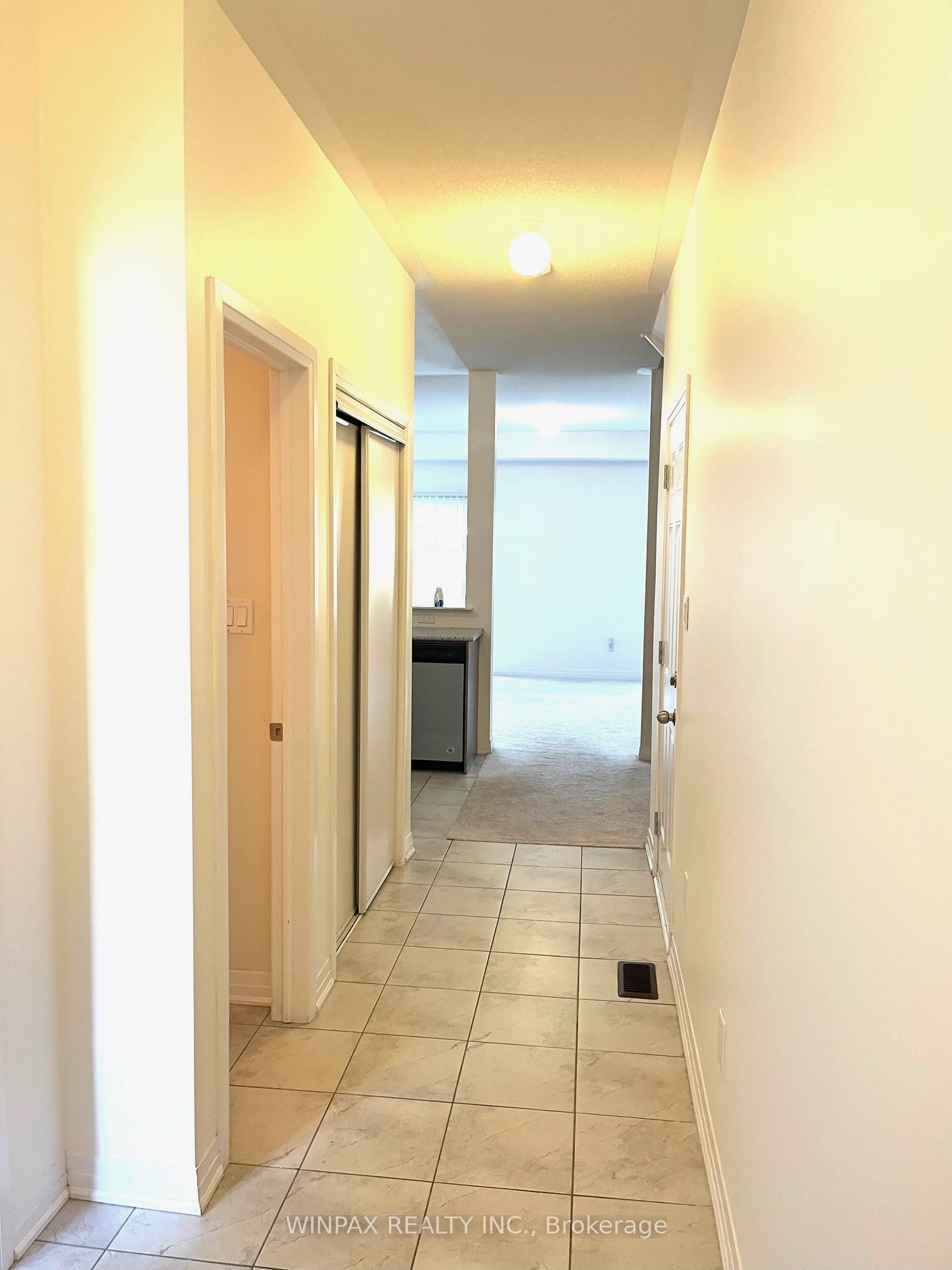 8 Bedford Estates Crescent, Barrie, ON, L4N 9K6 photo 3