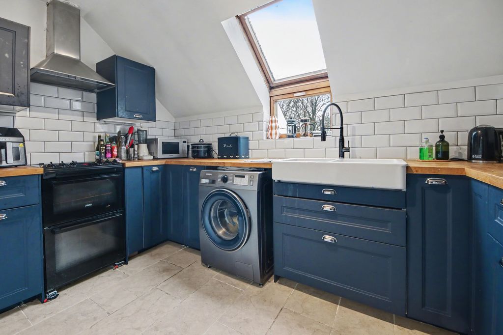 Additional image 5 of 2 bed flat for sale21 Lawn Road, Portswood SO17