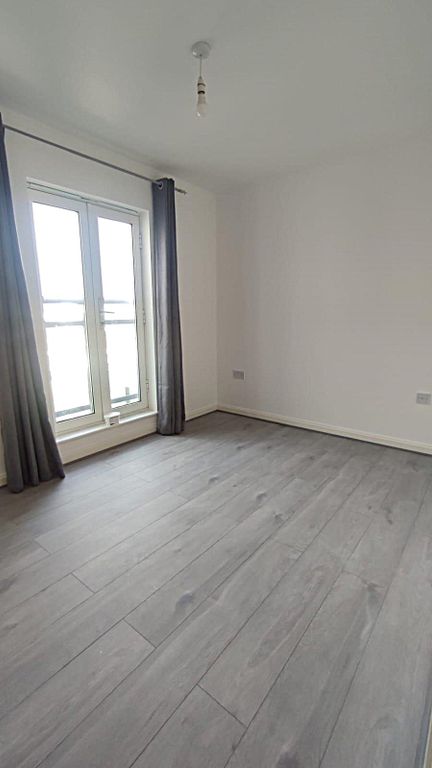 Additional image 6 of 2 bed flat for saleMagretian Place, Cardiff CF10