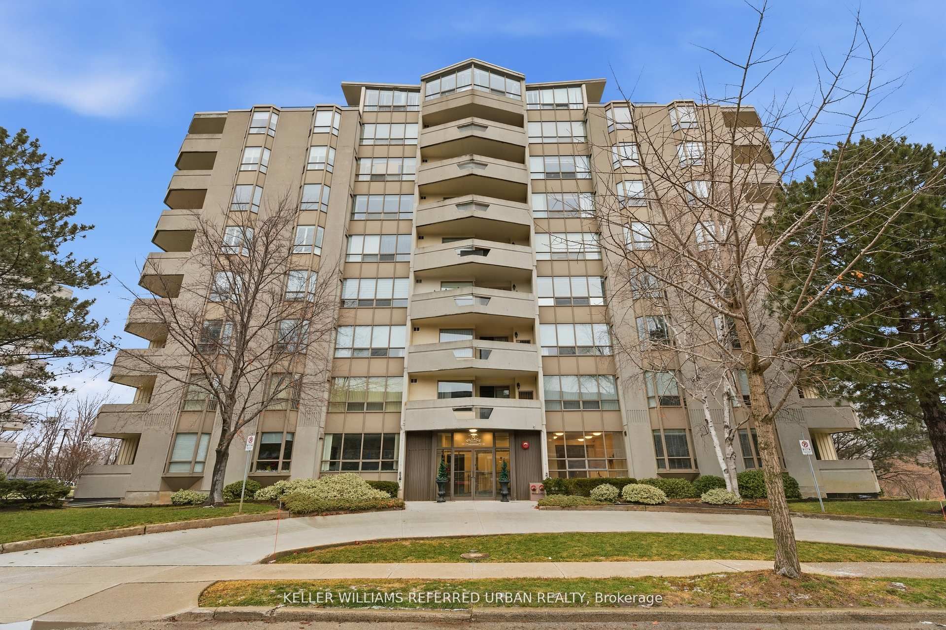 208-8 Village Green N/a, Hamilton, ON, L8G 5B8