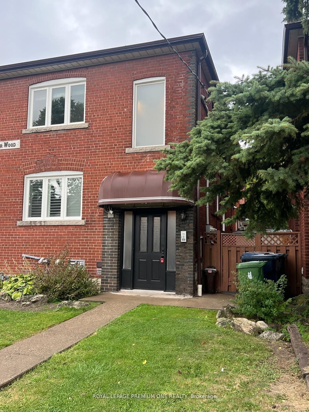 C-297 Vaughan Road, Toronto, ON, M6C 2N3