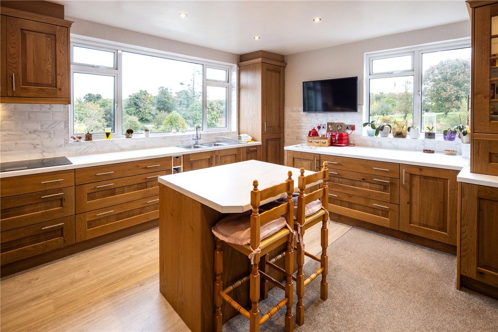 Additional image 2 of 6 bed detached house for saleLa Rue De La Blanche Pierre, St. Lawrence, Jersey JE3