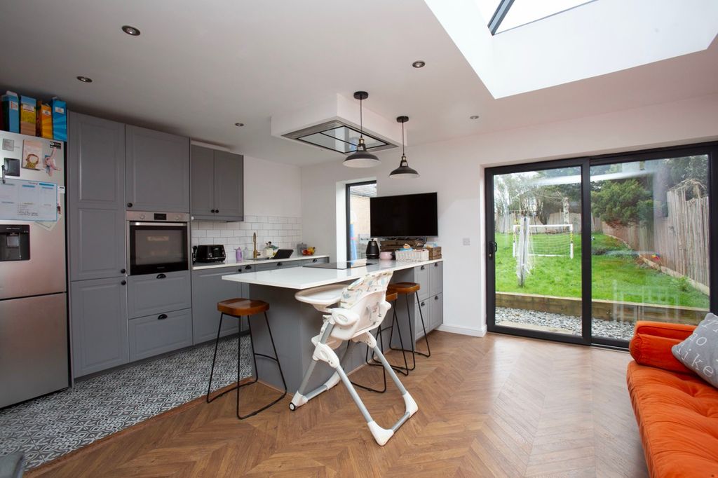 Additional image 9 of 3 bed semi-detached house for saleTy'r Y Sarn Road, Rumney, Cardiff CF3