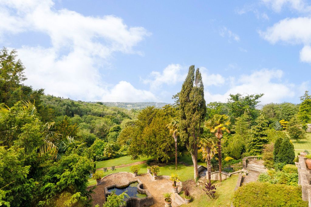 2 bed flat for saleBathwick Hill, Bath BA2 photo 3