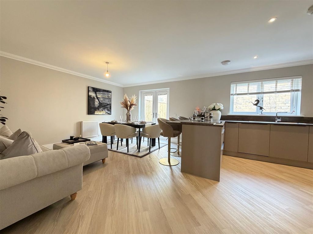 Additional image 8 of 4 bed detached house for saleLairg Court, Airdrie ML6