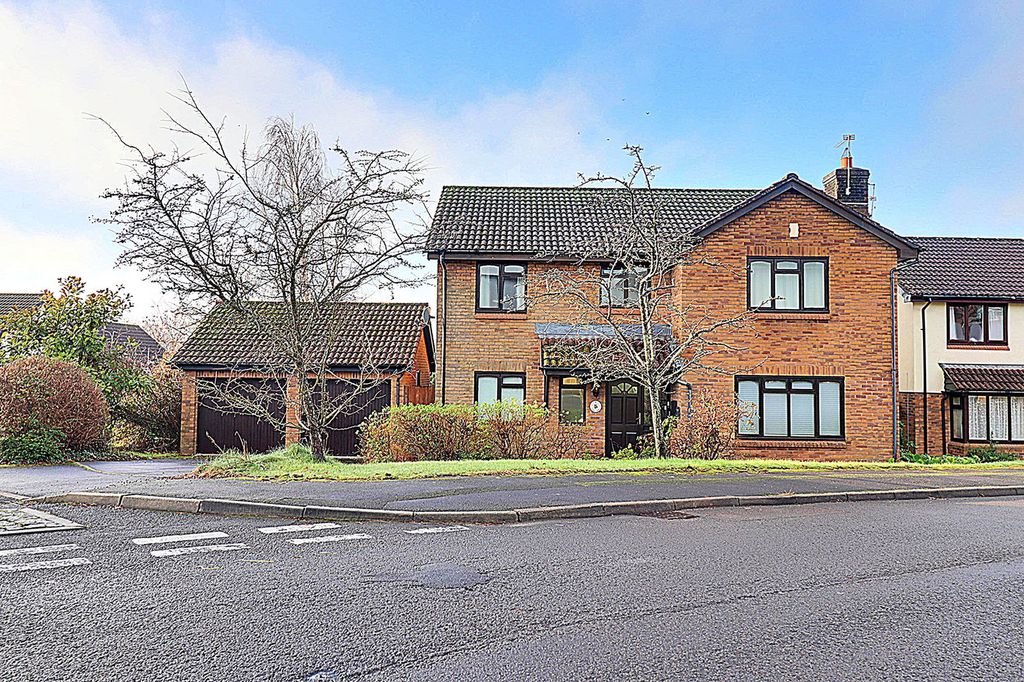 4 bed detached house for saleHeol Y Cadno, Thornhill, Cardiff CF14