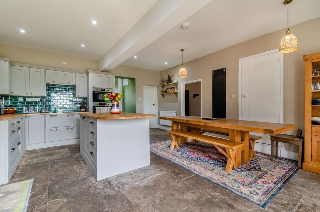 Additional image 10 of 5 bed detached house for saleGarway, Hereford HR2