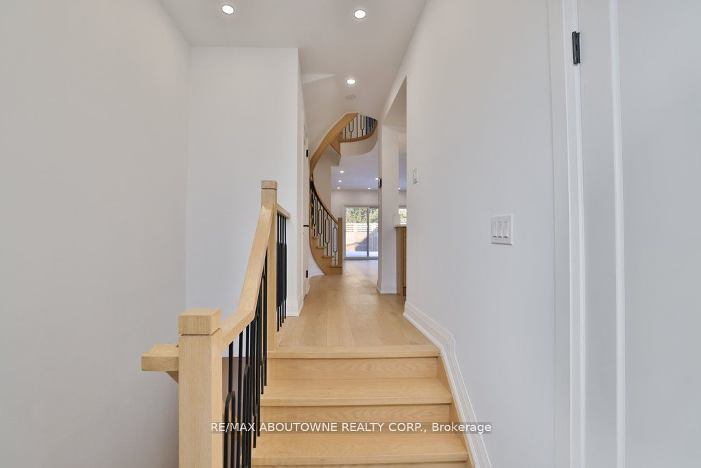 Additional image 6 of 63 Tradewind Drive, Oakville, ON, L6L 6K8
