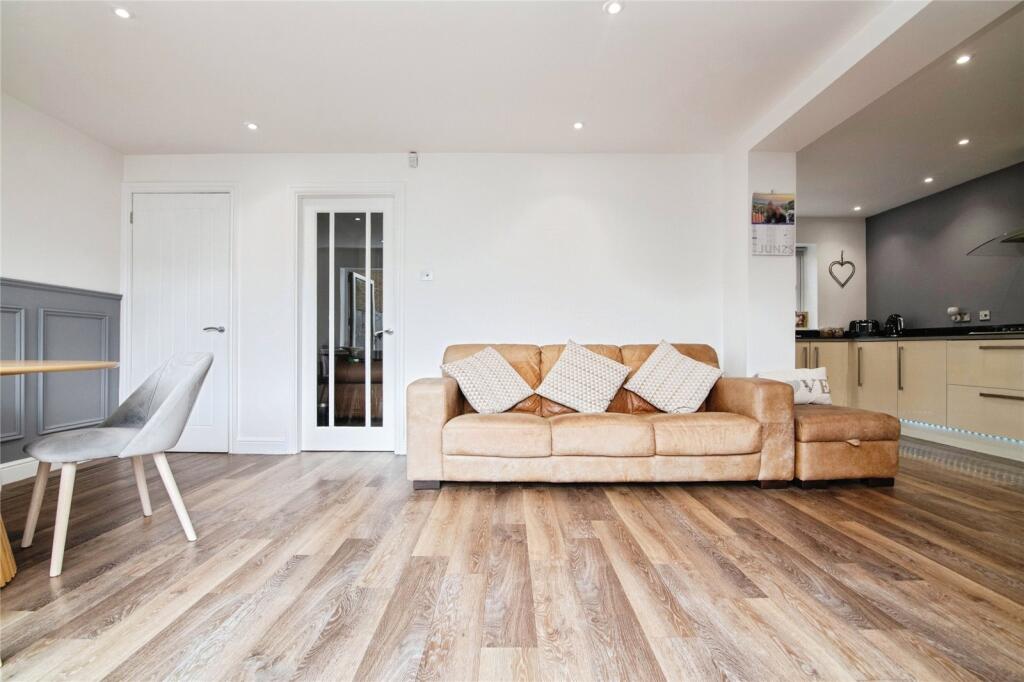Additional image 7 of Johnsons Grove, Oldbury, West Midlands, B68