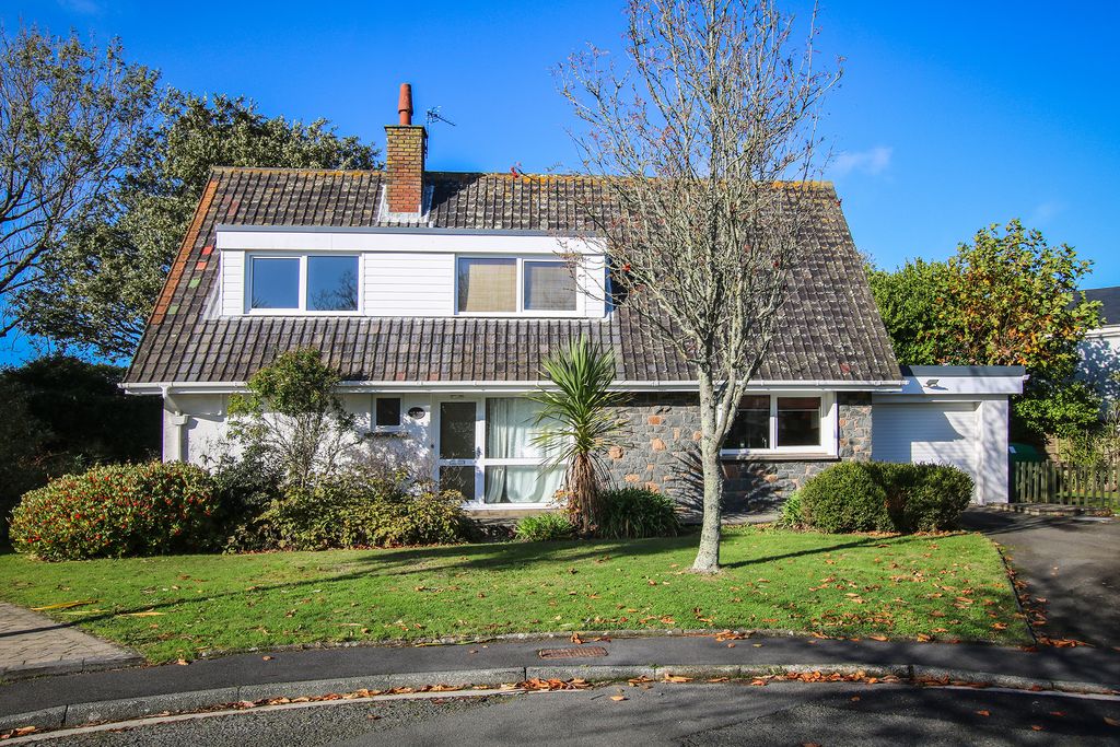 4 bed property for saleClos De La Ruette, St Martin's, Guernsey GY4