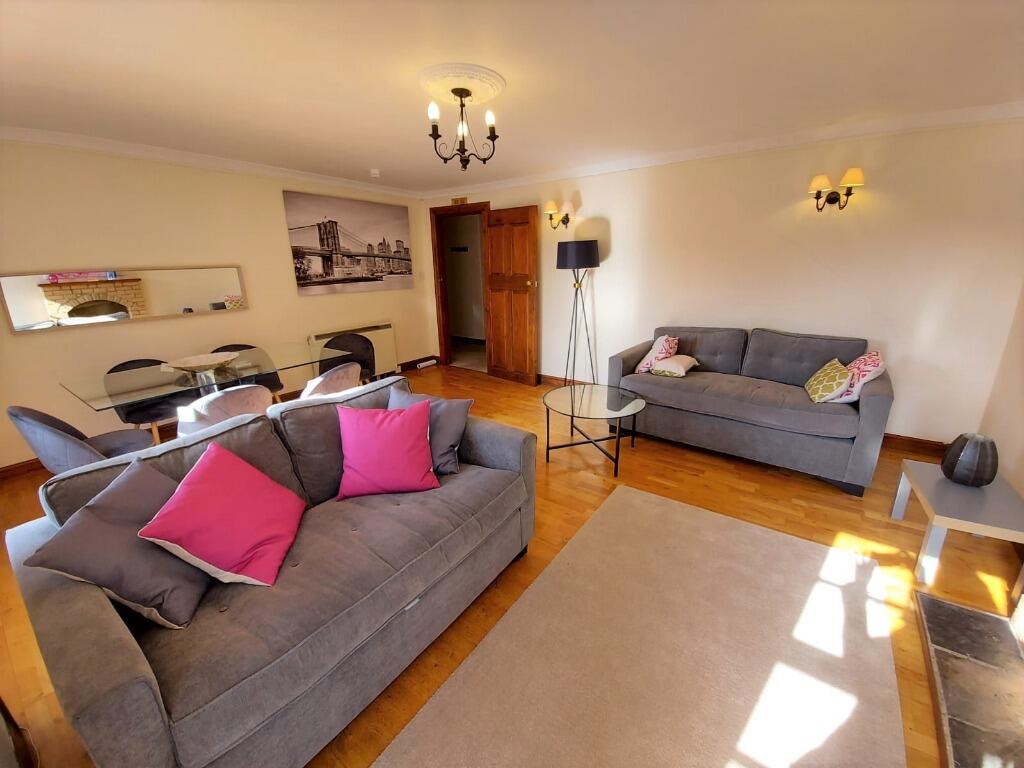 Castle Street, Aberdeen, AB11