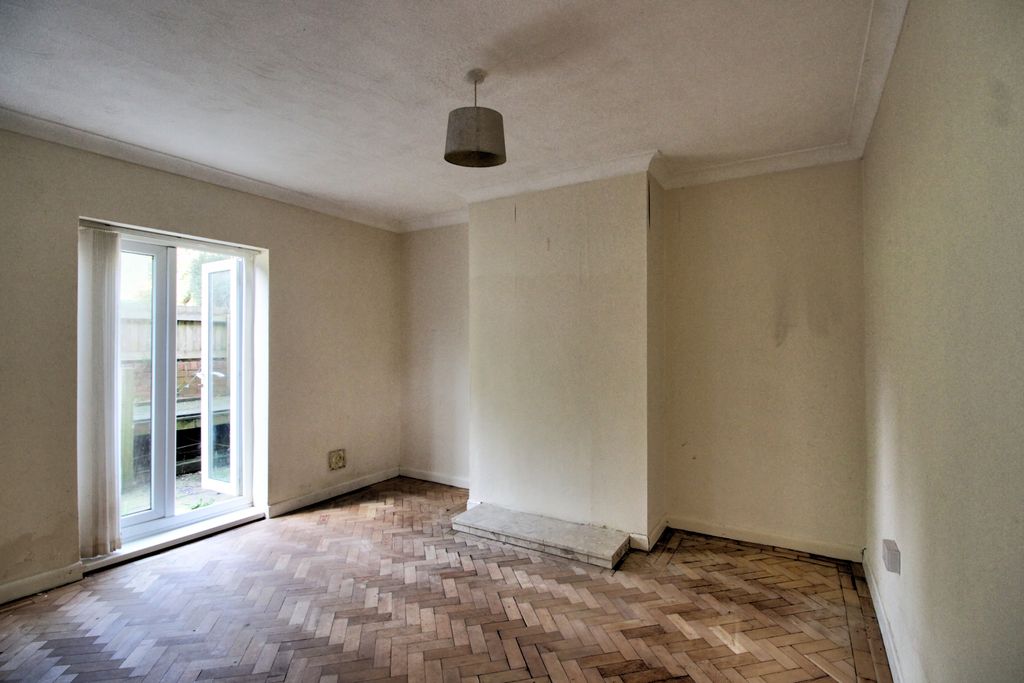 Additional image 5 of 3 bed semi-detached house for saleBrynglas Avenue, Newport NP20