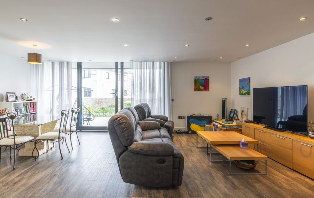 Additional image 7 of 2 bed flat for saleLa Rue Voisin, St. Brelade, Jersey JE3