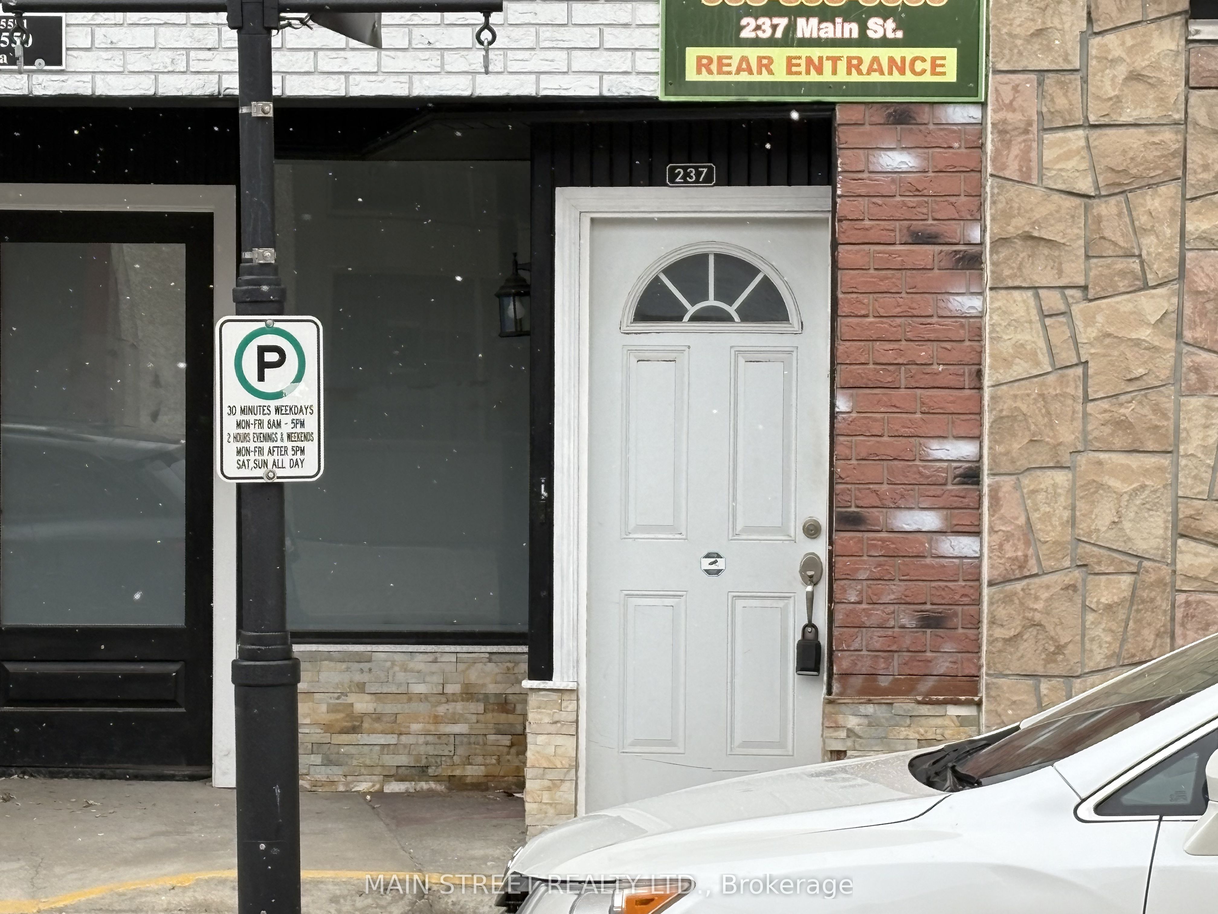 1-237 Main Street S, Newmarket, ON, L3Y 3Z4