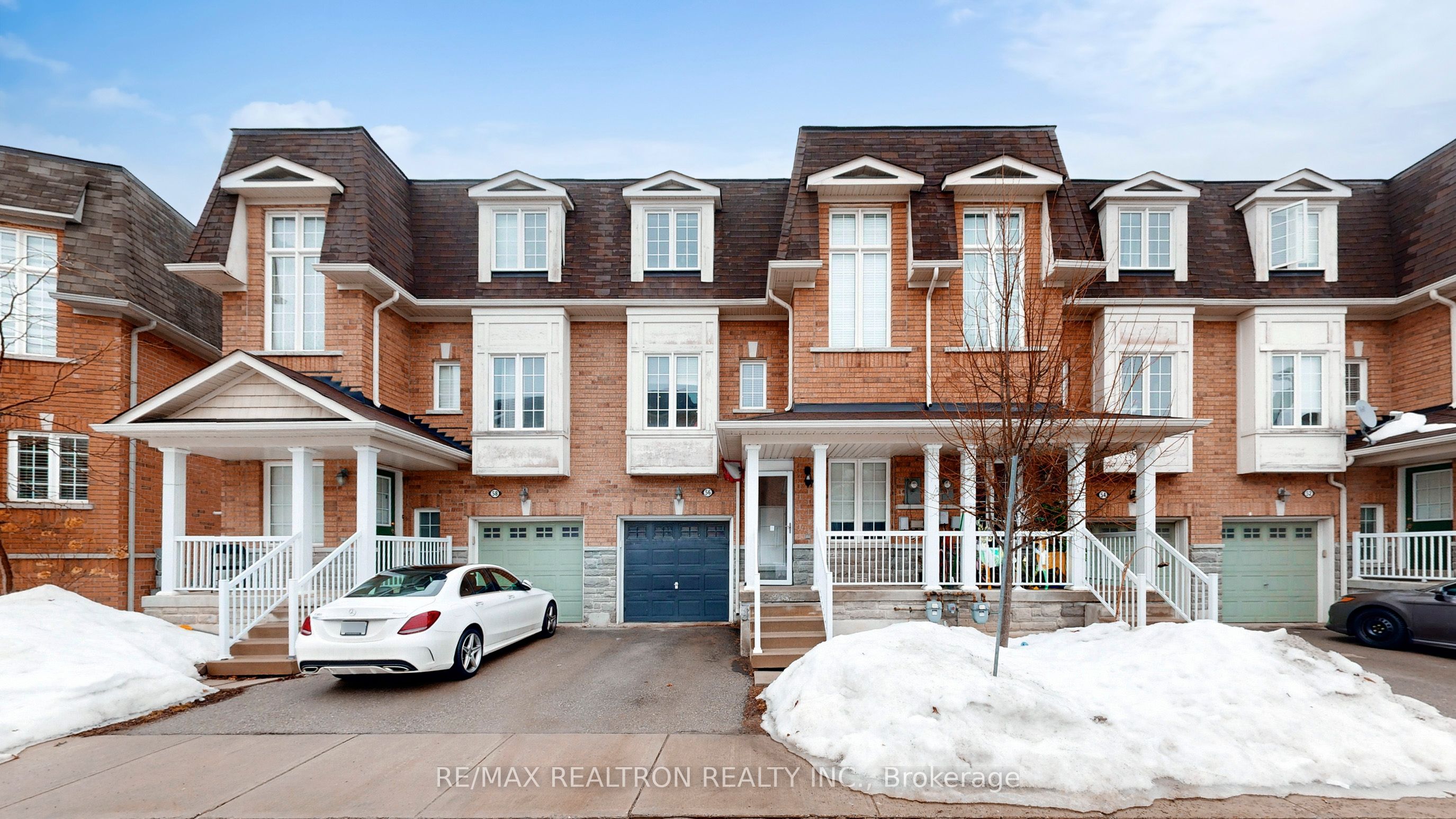 56-15 Old Colony Road, Richmond Hill, ON, L4E 4L5