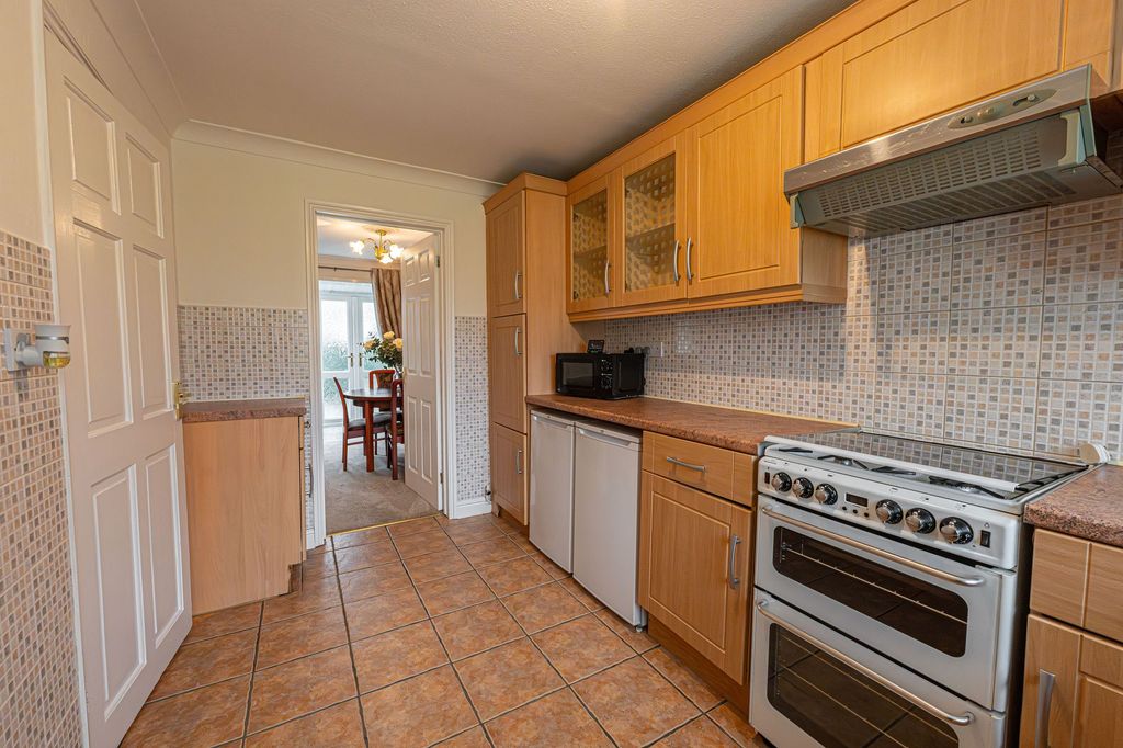 Additional image 5 of 3 bed terraced house for saleFields Road, Oakfield NP44