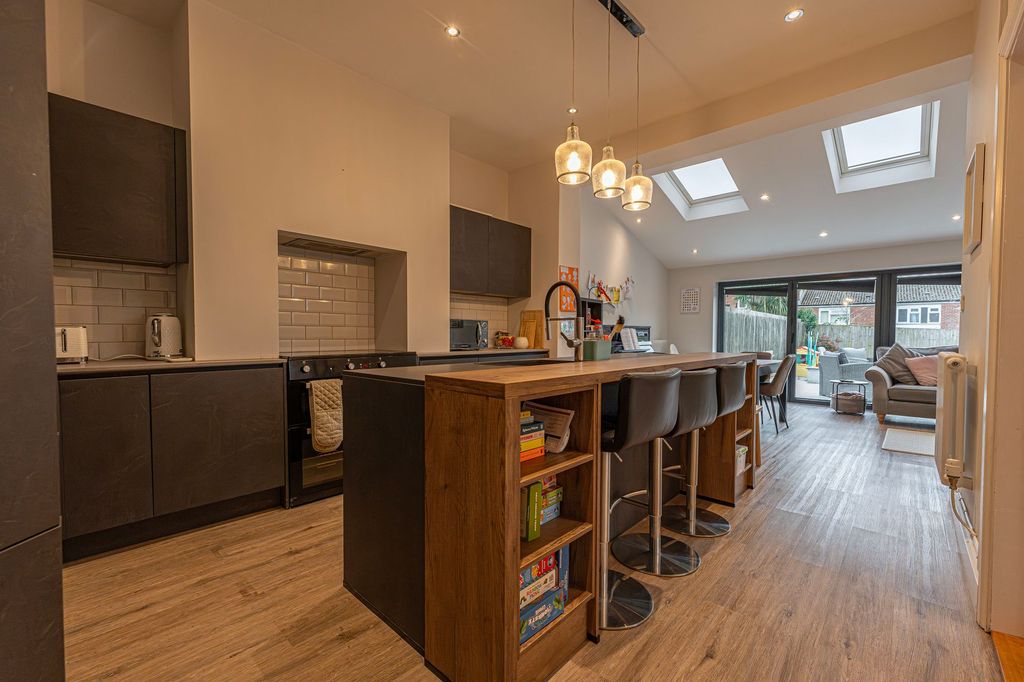 Additional image 2 of 3 bed semi-detached house for saleBurnfort Road, Newport NP20