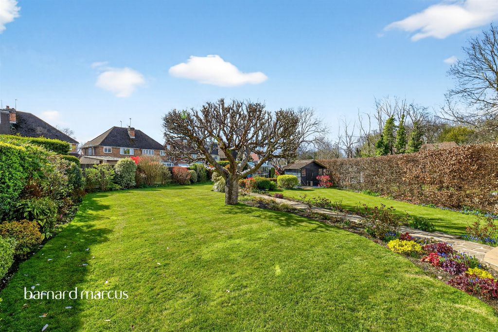 Additional image 5 of 4 bed semi-detached house for saleMortimer Crescent, Worcester Park KT4