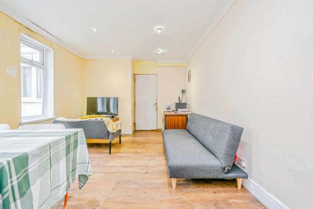 Additional image 15 of 2 bed flat for saleClaude Place, Roath, Cardiff CF24