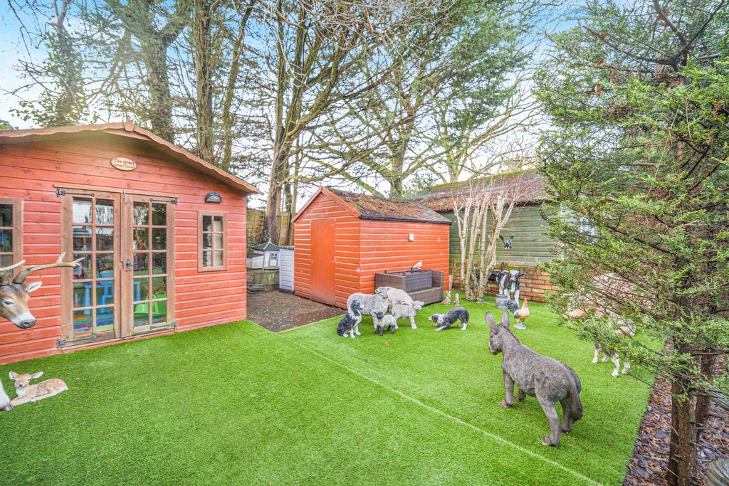 Additional image 26 of 3 bed semi-detached house for saleThornhill Road, Rhiwbina, Cardiff CF14