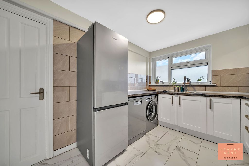 Additional image 12 of 3 bed flat for saleOak House, Hollybush Estate, Cardiff CF14
