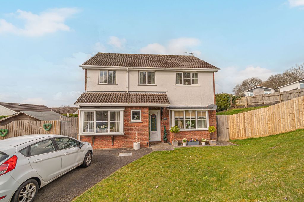 5 bed detached house for saleThe Plantation, Undy NP26
